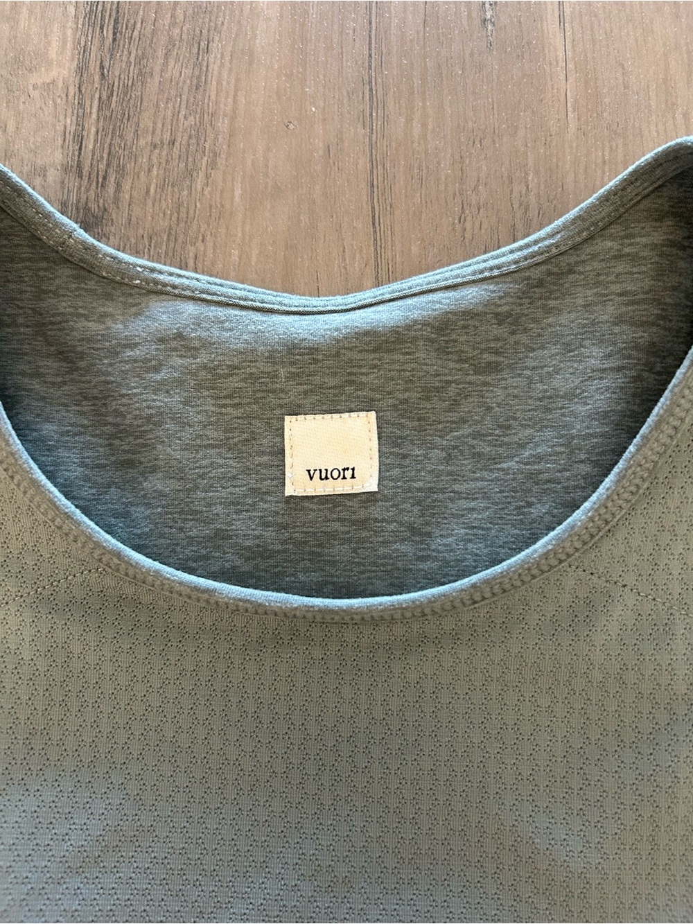 VUORI Pose Plyo Tank Top Built in Bra Green Size Small - Picture 4 of 10